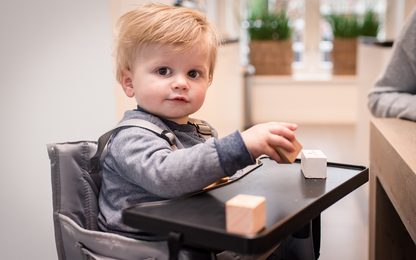  One2Stay Faltbarer Kinderhochstuhl Inkl. Tablett