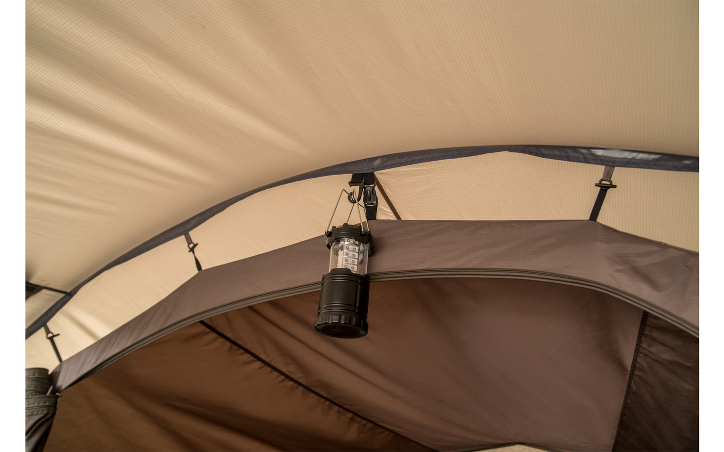  Tambu Durdanta Komfort Trekking Tunnelzelt Braun Für 4 Personen