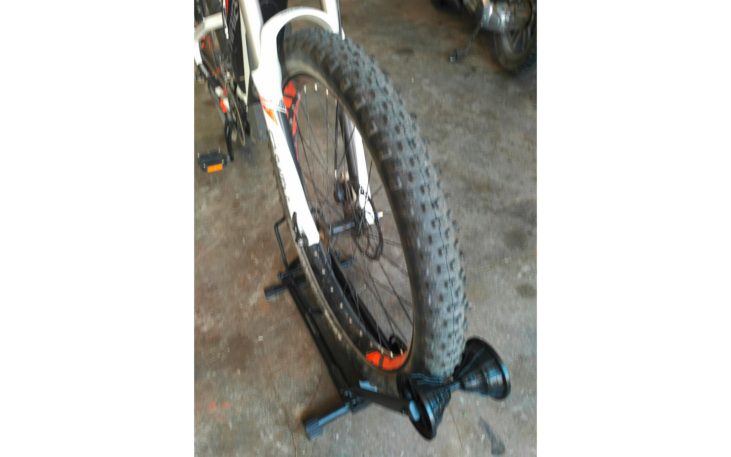  Bicycle Stand 4 Fahrradständer